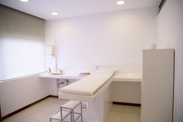 treatment-room-gd420e59cf_640